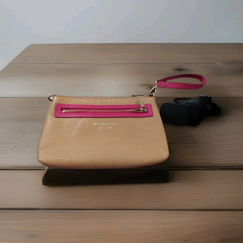 MICHAEL Michael Kors Jet Set Travel‎ Bag Wrislet MK Logo Wildberry Tan MK